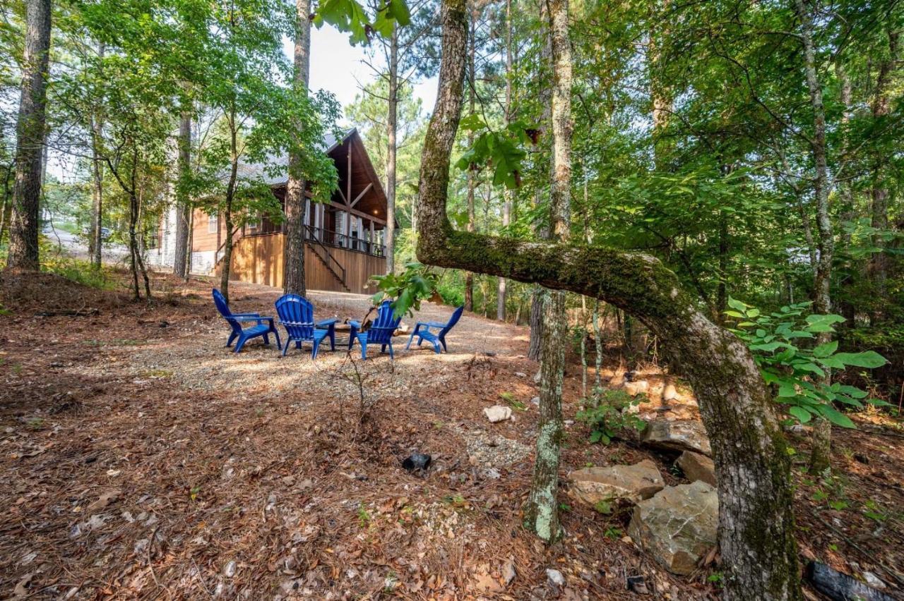Stunning Luxury Cabin W Hot Tub And Fire Pit Holy Shiplap Is Perfect Romantic Couples Getaway Broken Bow Extérieur photo